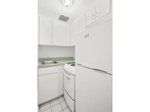 1707 Second Avenue, #5