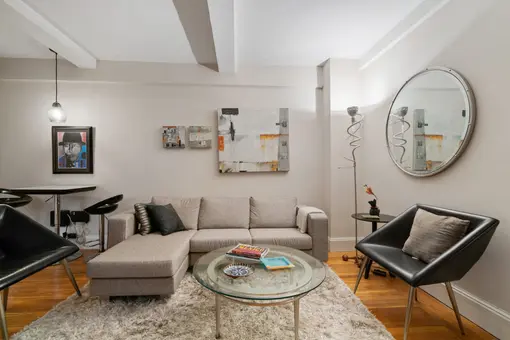 321 East 54th Street, #3C