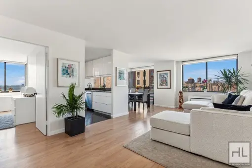 The Columbia, 275 West 96th Street, #21D