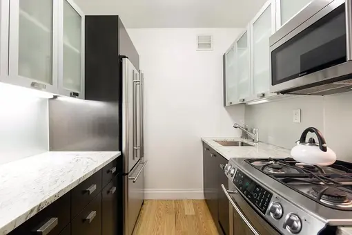 212 Condominium, 212 East 47th Street, #16C