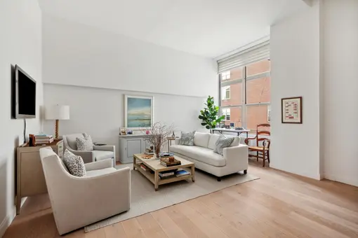 Park Avenue Court, 120 East 87th Street, #R20H