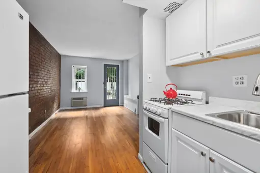 482 East 74th Street, #1C