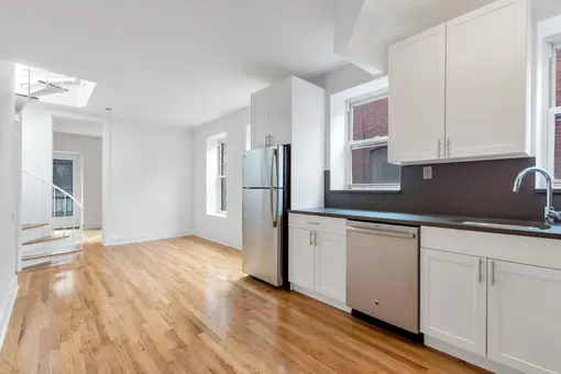 226 East 25th Street, #6B