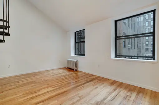 114 East 28th Street, #7B