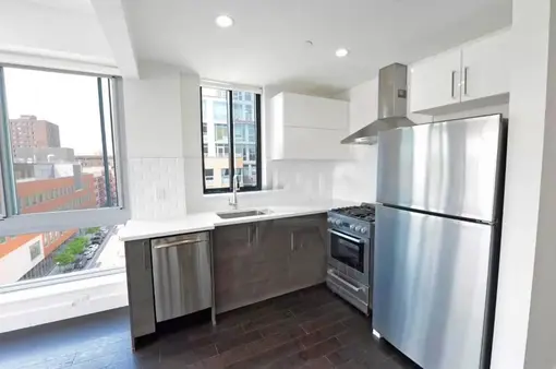 Tower 119, 2183 Third Avenue, #605