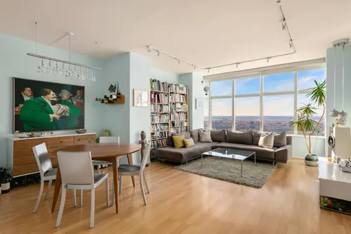 3 Lincoln Center, 160 West 66th Street, #59F