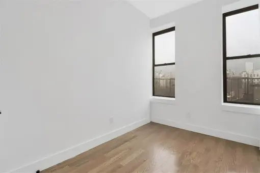 631 East 6th Street, #4B