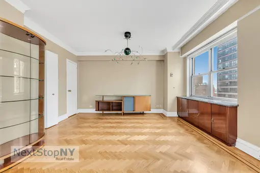 Plaza 400, 400 East 56th Street, #18P