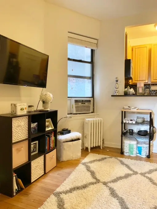 224 East 27th Street, #3C