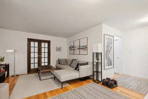 310 Lexington Avenue, #2D