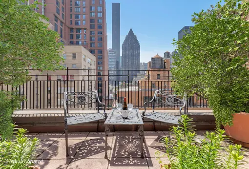 345 East 52nd Street, #11CD