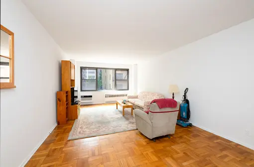 The York Gate, 405 East 63rd Street, #2H