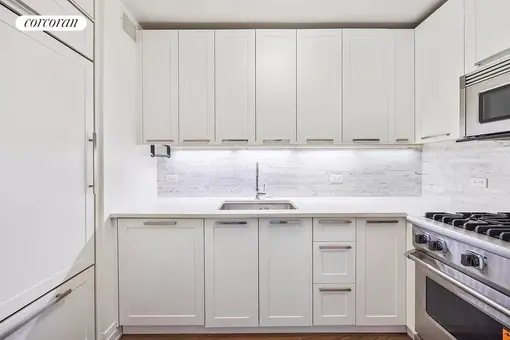 Carnegie Park Condominium, 200 East 94th Street, #2515