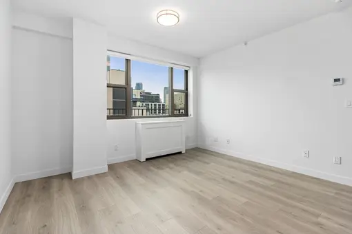 31-07 38th Avenue, #52