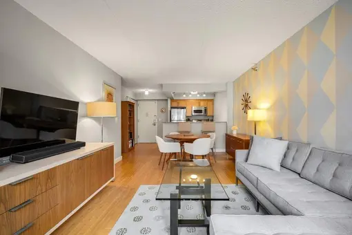 Clinton West, 516 West 47th Street, #S5B