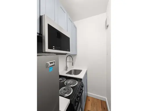 4 West 90th Street, #2B