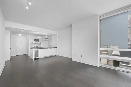 Onyx Chelsea, 261 West 28th Street, #2D