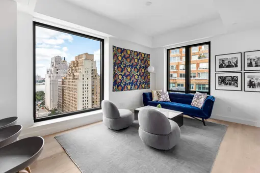 Parker West Condominium, 214 West 72nd Street, #16