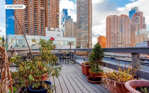 461 West 44th Street, #4D