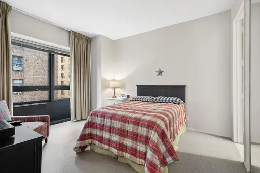 St. James Tower, 415 East 54th Street, #7C