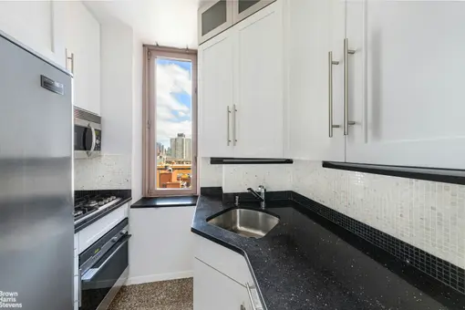 The Belaire, 524 East 72nd Street, #23E