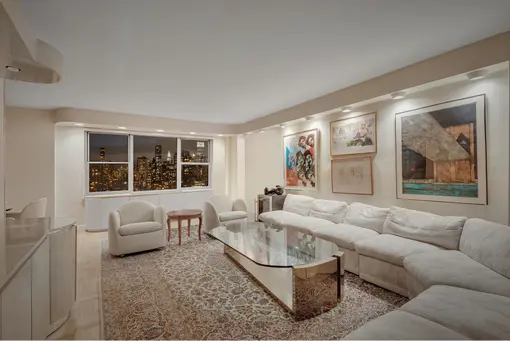 360 East 72nd Street, #33001