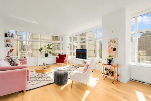 3 Lincoln Center, 160 West 66th Street, #23G