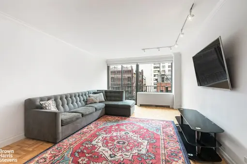 Bayard House, 203 East 72nd Street, #4E