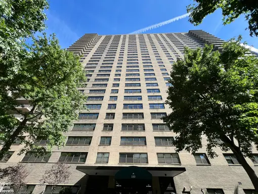 Lincoln Towers, 180 West End Avenue, #26K