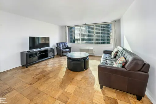 The Lausanne, 333 East 45th Street, #20B