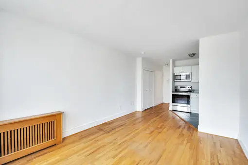 655 Second Avenue, #4D