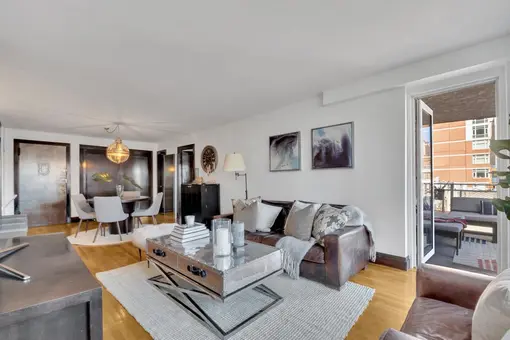 The Amherst, 401 East 74th Street, #8M