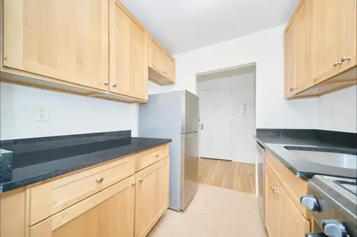 31 East 31st Street, #8F