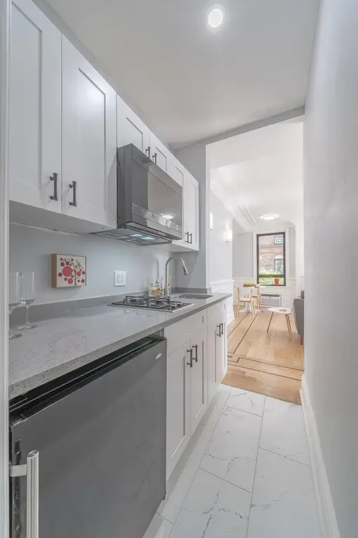 Beekman Terrace, 455 East 51st Street, #1G