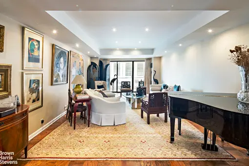 The Sovereign, 425 East 58th Street, #14D