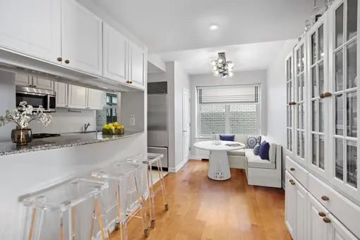 44 East 67th Street, #8DE