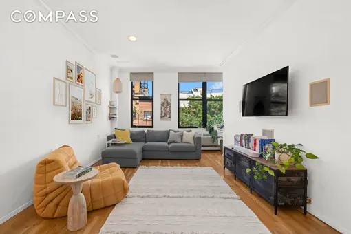 Manhattan Valley Townhouses, 45 West 105th Street, #4B