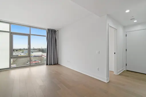 Fifty11, 50-11 Queens Boulevard, #606