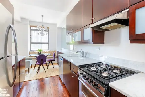 2 Beekman Place, #1B