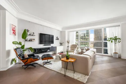 Metropolitan Tower, 146 West 57th Street, #42DE