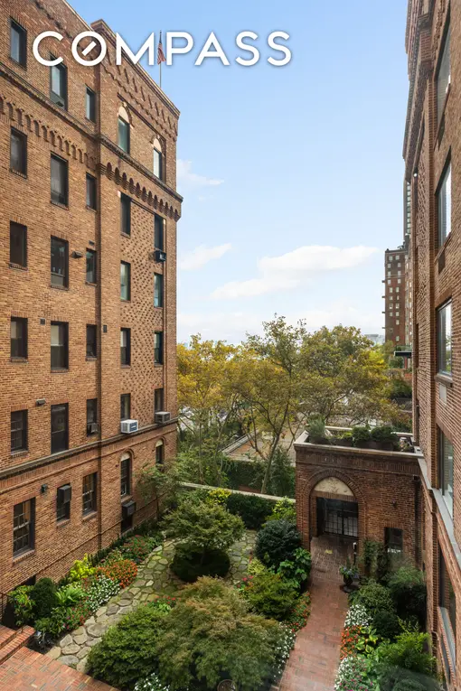 Beekman Terrace, 455 East 51st Street, #3DE