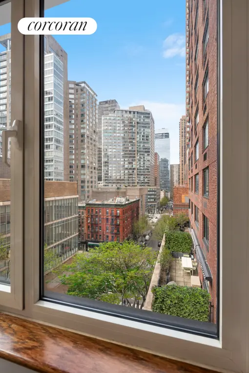 45 West 67th Street, #8D