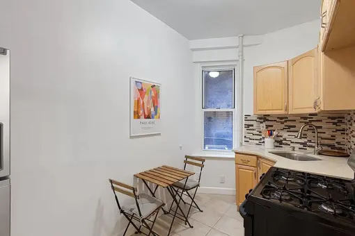 25 West 64th Street, #1B