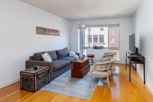 555W23, 555 West 23rd Street, #S11M