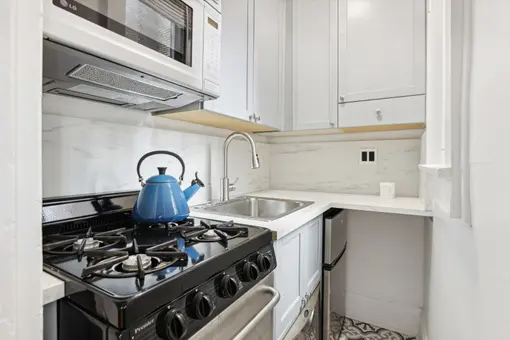 339 East 58th Street, #7K