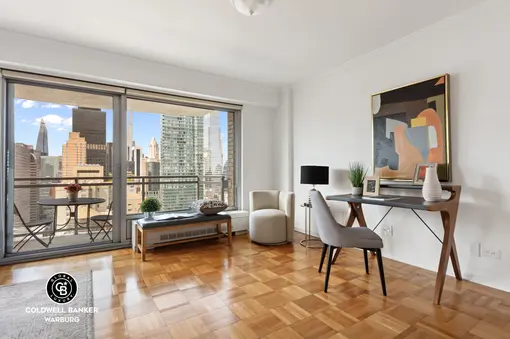 Plaza 400, 400 East 56th Street, #37C