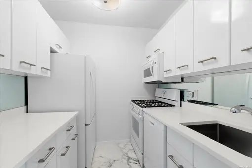 East Winds, 345 East 80th Street, #18A