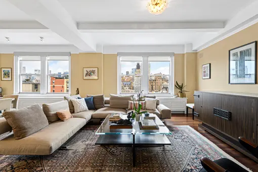 16 West 77th Street, #15C