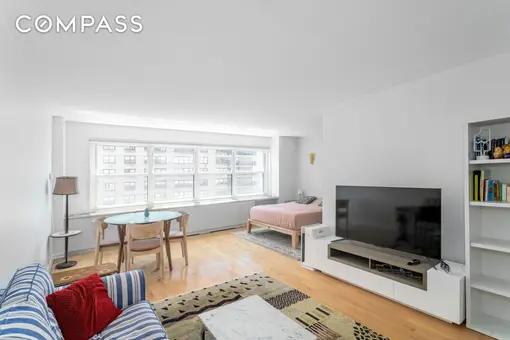 Lincoln Towers, 150 West End Avenue, #25N