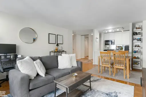 Carriage House, 510 East 80th Street, #5E